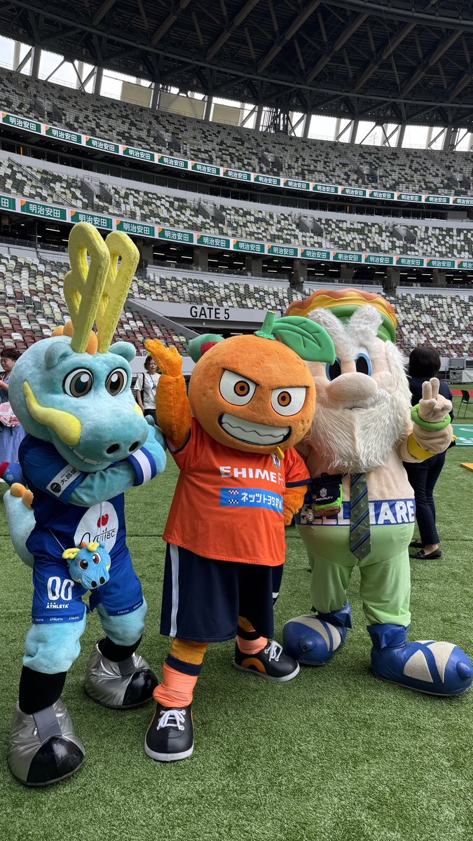 ⚽️｜#JリーグオールスターDAZNカップ #愛媛FC からは #オ〜レくん