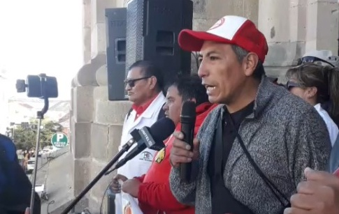 rtp_bolivia's tweet photo. #RTPInforma
🚨Cabildo en Potosí exige el levantamiento de bloqueos y la aprehensión de Evo

👉Lee la nota en el enlace:
https://t.co/1oYTvuSp0v https://t.co/LWmZyyWwkW