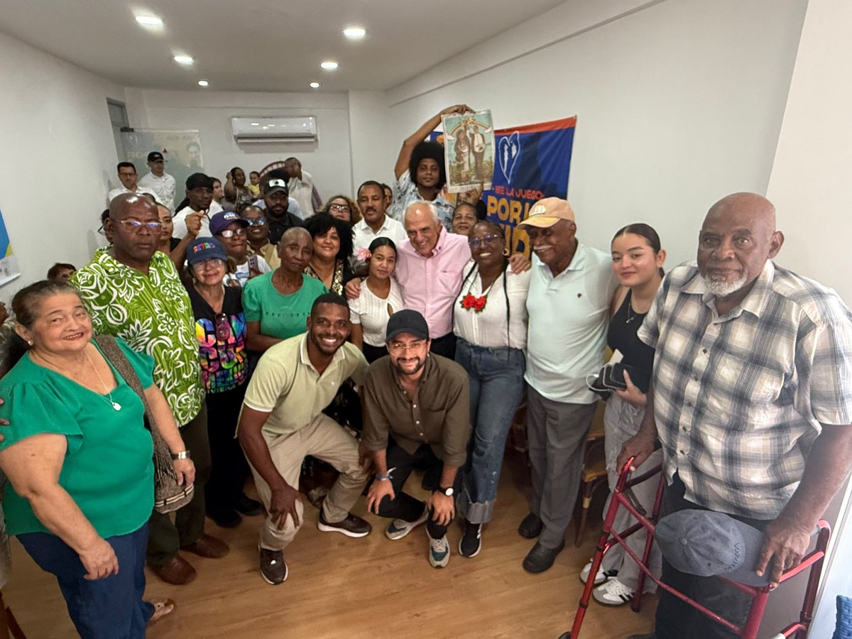 ernestosamperp's tweet photo. El compromiso está hecho! San Andrés, Providencia y Santa Catalina se la juegan por la vida con @IvanCepedaCast y @aida_quilcue. La meta está trazada: conseguir 1.000 votos por la cultura marítima raizal, la diplomacia de los pueblos, la educación, la protección de Seaflower y la lucha contra la corrupción en las islas.

Gracias, San Andrés y Providencia, por apostar por el cambio, la justicia social y la paz. Gracias por defender el maritorio, la cultura raizal, los derechos humanos y el futuro de las nuevas generaciones.