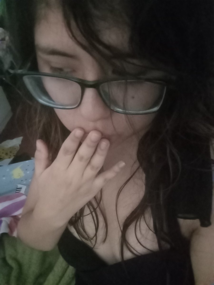 aleshkaaaa99's tweet photo. Hoy me han sacrificado en todos los sentidos
Estoy cansada
Deseo tanto salir corriendo de aquí y de todos lados https://t.co/xwBDYu0ugN