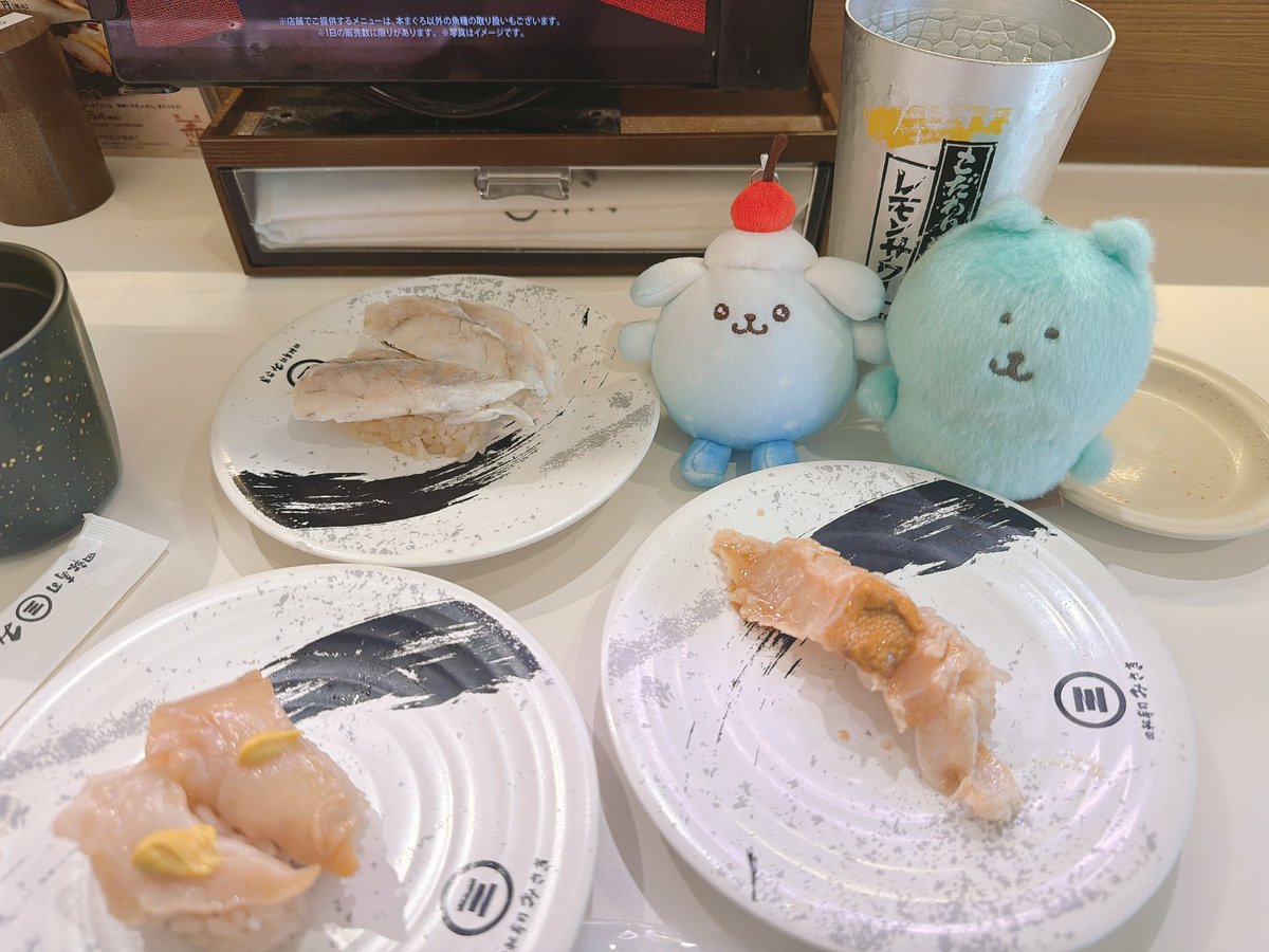 8___gt's tweet photo. 昨日バおわにお寿司食べた🍣おいしかったね🥰 https://t.co/ZsuvPXIv73