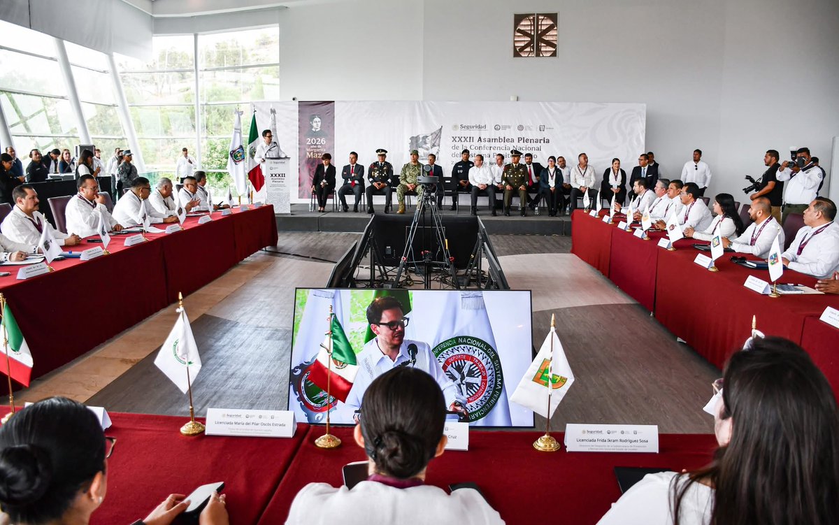 SprsGobOax's tweet photo. Para fortalecer la seguridad y la modernización del sistema penitenciario, el Subsecretario de Prevención y Reinserción Social, Dr. Roberto Claudio Castillo Ramírez, asistió a la XXXII Asamblea Plenaria en Zacatecas. https://t.co/7gl7mhoyu9