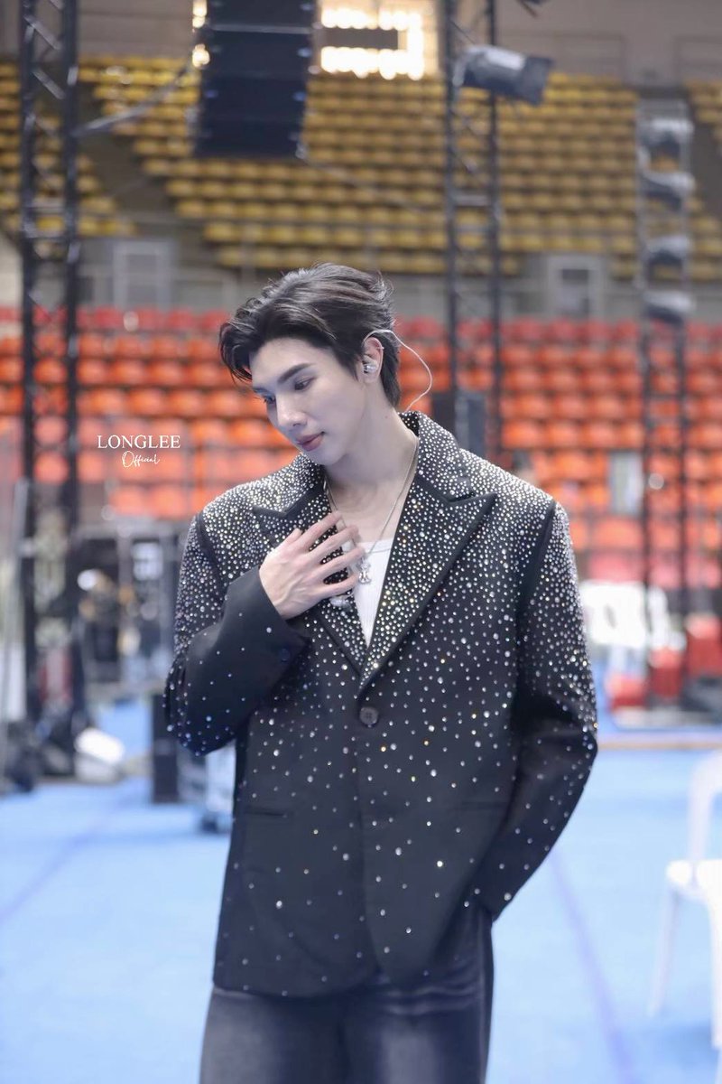 longshilee's tweet photo. ถ้าเลือกได้ก็ไม่อยากดึงหน้าหรอก อยากดึงเธอมากอดมากกว่า 𝑯𝒂𝒑𝒑𝒚 𝑺𝒂𝒕𝒖𝒓𝒅𝒂𝒚 ☂️🎶

#longlee  #longshilee
#หล่งลี  #sizel https://t.co/kP8cF0gRng