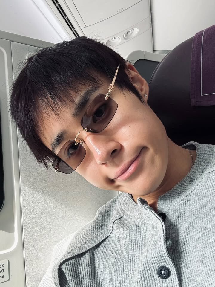 souriwinz's tweet photo. safe flight my wolfies 💙 weather isn’t great these days but i’m wishing the flight goes smoothly with no turbulence 🥹 https://t.co/XDWa6Cvbwa