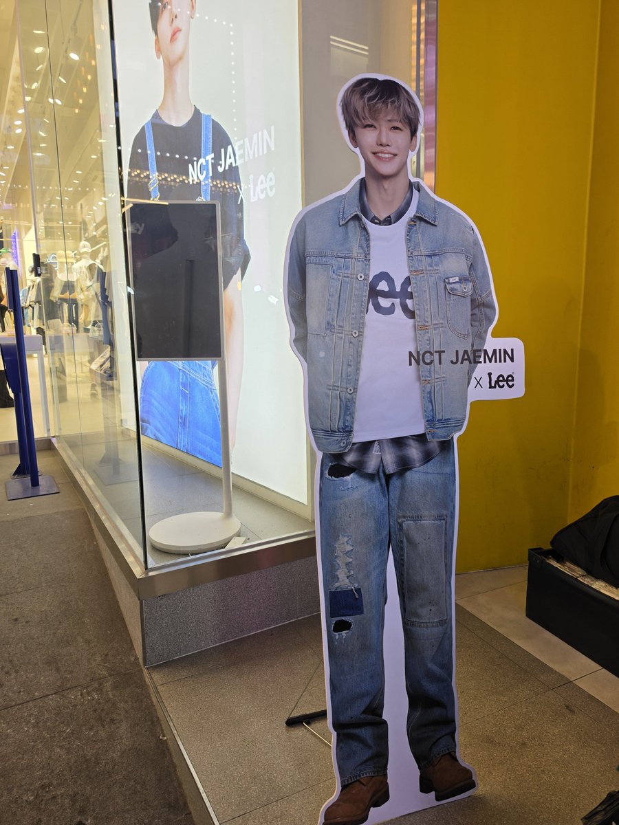 maydayeh's tweet photo. Jaemin Lee
#JAEMINxLeeJeans
#JAEMIN_LeeAPACAmbassador https://t.co/cKaJ63Ex5f