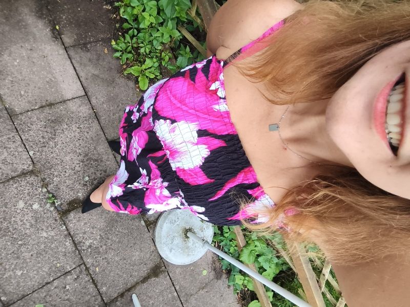 Soooonnenschein's tweet photo. Bring mich zu Strahlen und drück ab!🫰🏼💰 #paypig #findom #herrin #dominant https://t.co/cUmZmqlwlZ