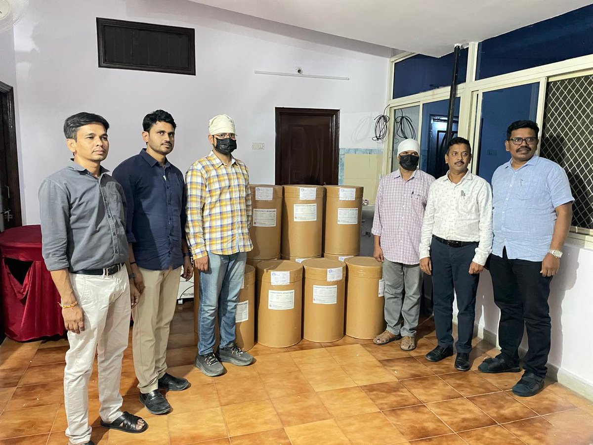 NewsMeter_In's tweet photo. #Hyderabad:
Major bust in #Alwal!
Authorities have uncovered an illegal label-tampering racket involving pharmaceutical excipients, with fictitious manufacturing details used on the products.
Stocks worth ₹70.56 lakh were seized during the operation.
Further investigation is underway.
#Hyderabad #Alwal #Pharma #DrugSafety #Telangana