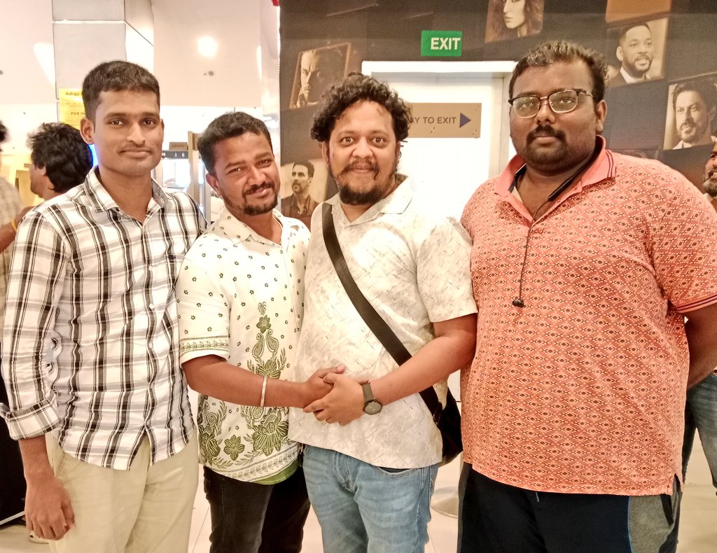 Saravanan_Offci's tweet photo. அண்ணன் கிட்டு அவர்களின் ஆட்டி திரைப்படத்தின் முதல் நாள் காட்சியின் போது...

அண்ணனின் படம் பெருவெற்றி பெறட்டும்... https://t.co/8gc7zZpSjx