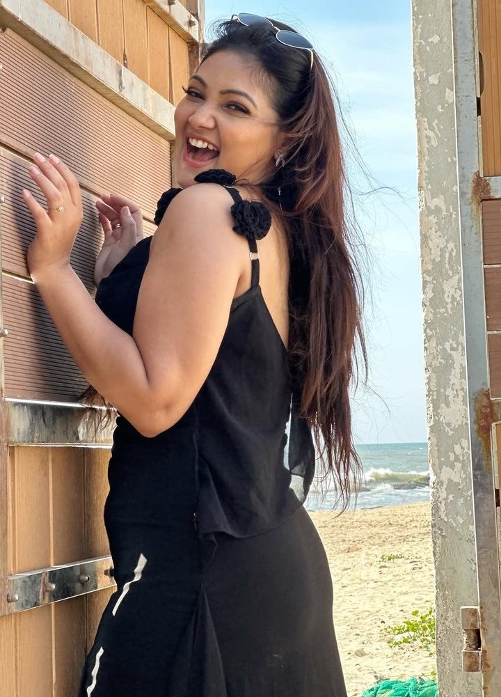 devilqueenpz's tweet photo. Potti lanja priyanka nalkari 🍑🥵 https://t.co/m1LUyj97Zs