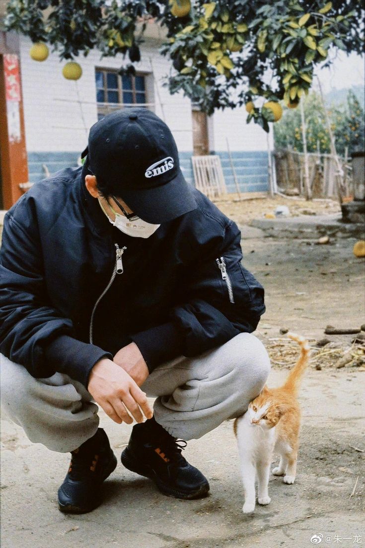 Blackenvoy88's tweet photo. 8. Flower, I always admire their color

7. LOL Championship track lists

6. 1 days to sleep, breathe, and eat

5. I would already order their favorite food so they could eat right away

4. I would laundry and smiles

3. Rabbit

2. sighs 🖇️

1. Baba loves you 🖇️ https://t.co/O6kD5uJQ1B