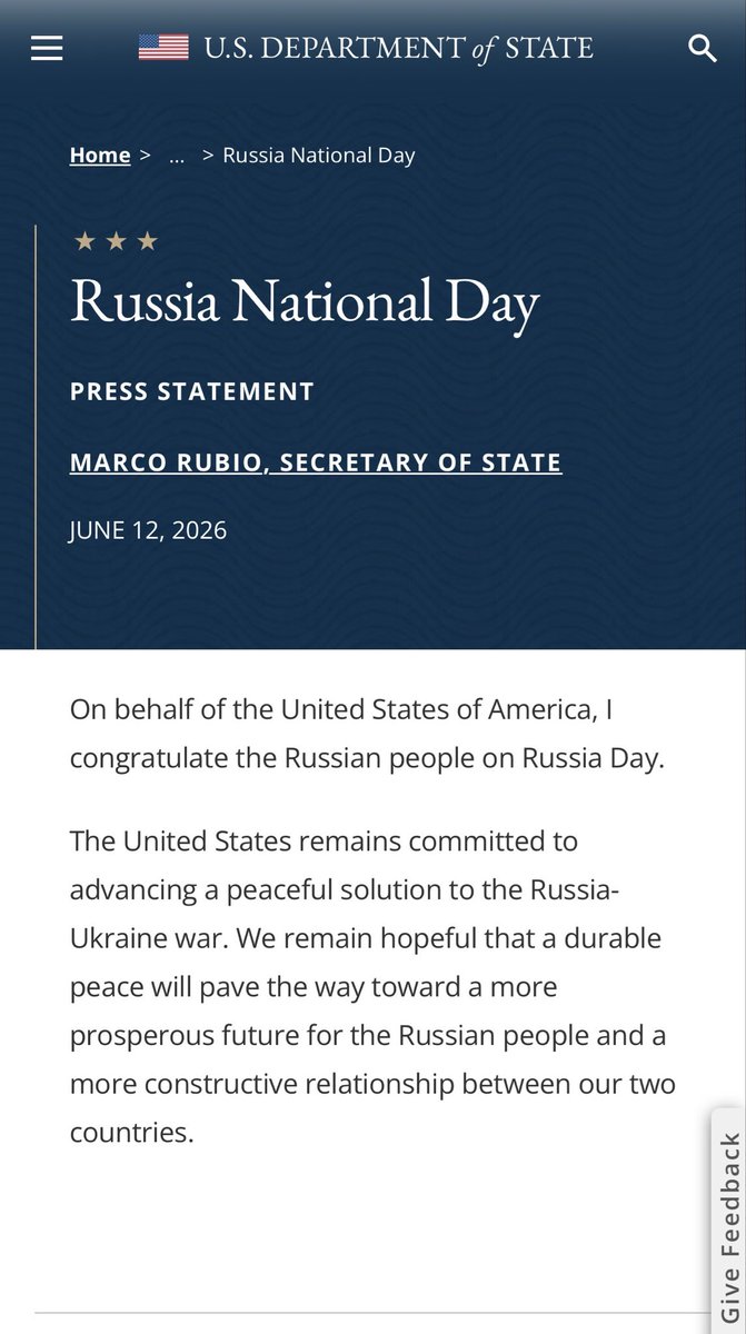 tristanmf's tweet photo. Ce contraste…
L’admiration Trump qui célèbre la Journée de la Russie.
À côté, je vous mets la même page sous Biden. https://t.co/O6xMLwsk4f