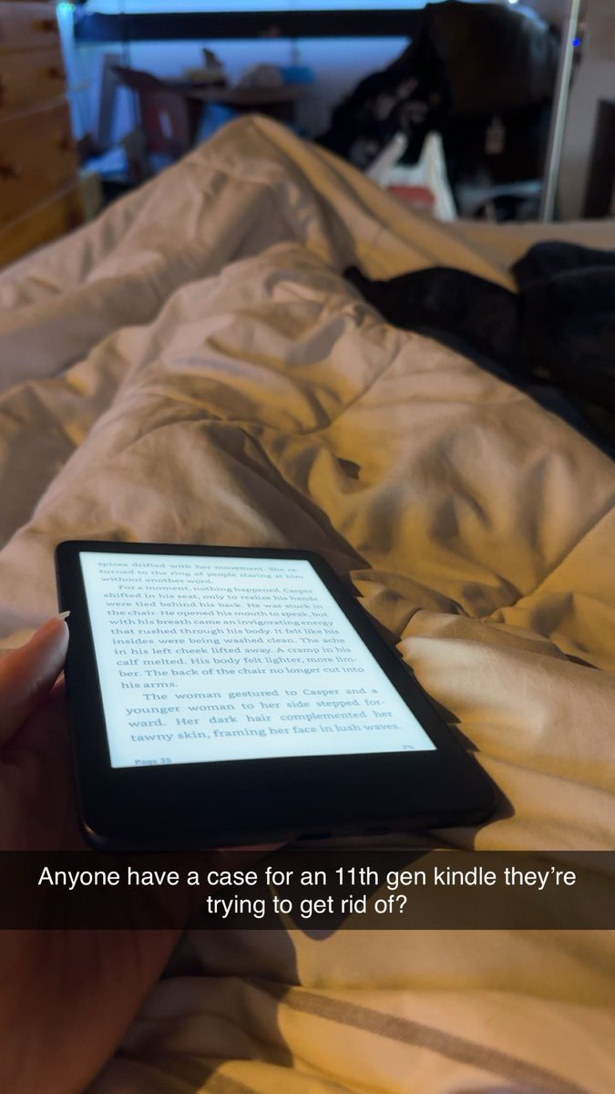 kevin_mckellar's tweet photo. Looking for a kindle case :/ https://t.co/aFzR26VCIT