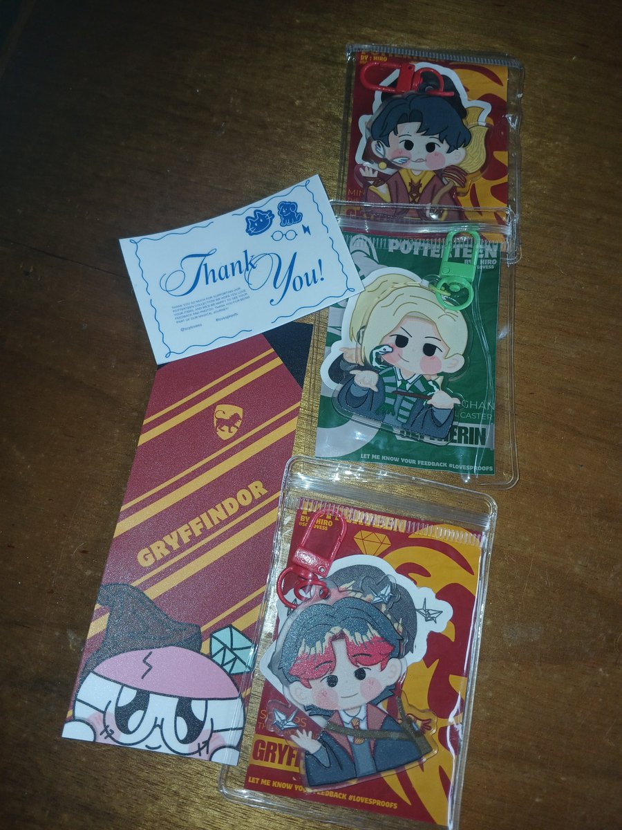mimiloveys_'s tweet photo. #lovesproofs @scylovess
received these pretty keychains today !! my pottercarat heart is now completeee >< ❤️🧡 https://t.co/hlf2te8GAa