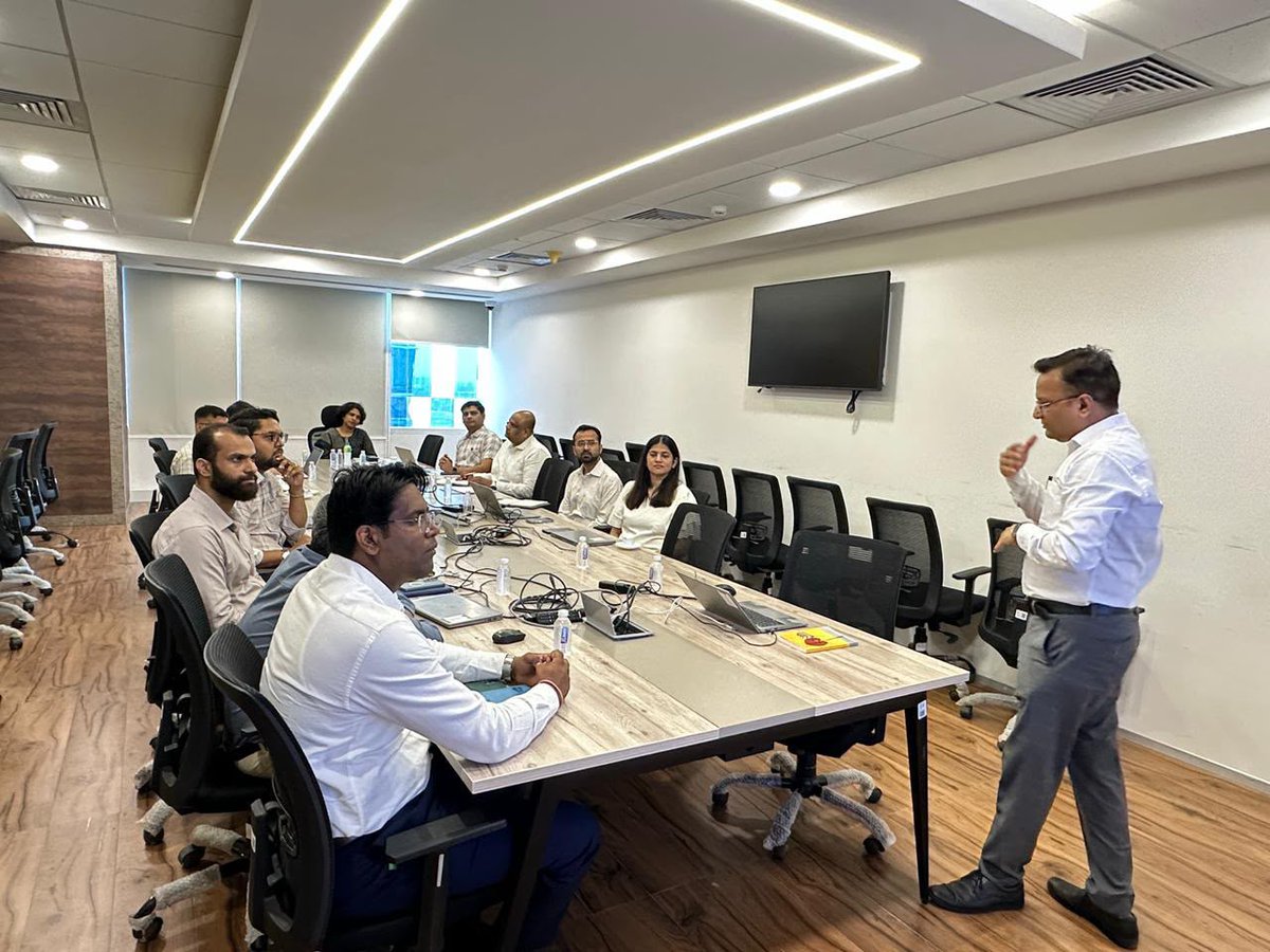 gilegov's tweet photo. Dr. Jincy Roy, IAS, MD, GIL, along with the GIL team, visited the AI Centre of Excellence to review its operations, initiatives, AI Innovation Challenge, and startup ecosystem. She interacted with deep-tech founders and shared inputs to strengthen AI innovation in Gujarat. #GIL https://t.co/TAUQvo73ww