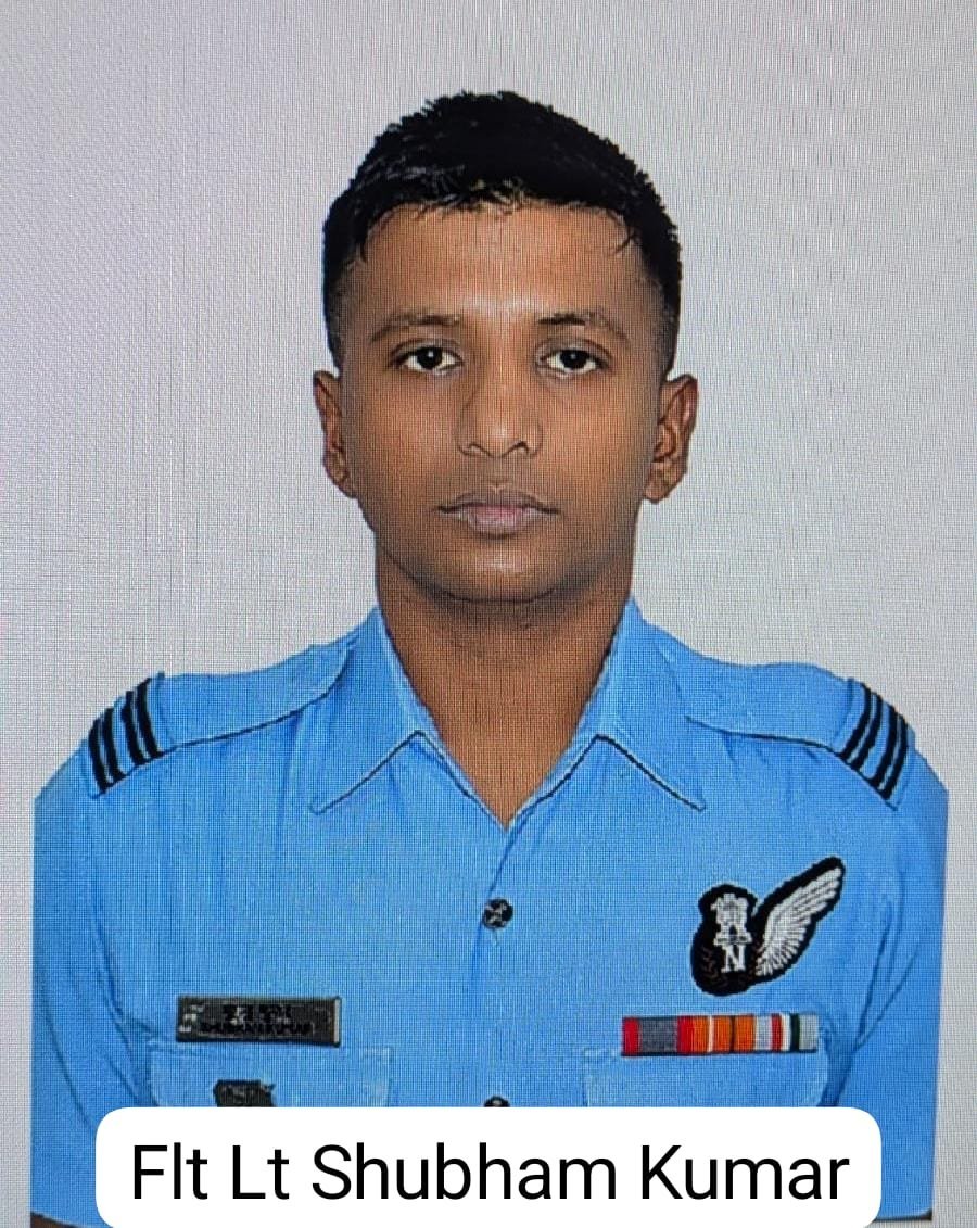anwar0262's tweet photo. Deeply saddened by the crash of an Indian Air Force AN-32 aircraft near #Jorhat, #Assam.

My prayers are with the brave personnel on board and their families during this difficult time. Wishing for the safety and well-being of all those affected.
#IndianAirForce #AN32 https://t.co/lE8KBHBJvL