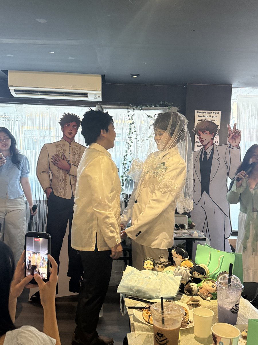 fuyunokashi's tweet photo. 🥺 congrats poh sa bagong kasal!!!!
#HAJIMEfoundhisTOORUlove https://t.co/3LfWle4Prv