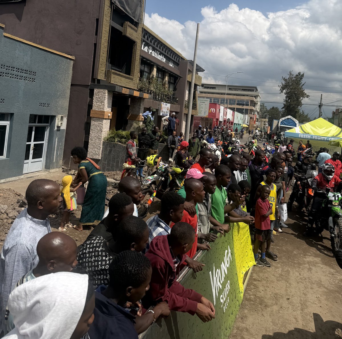 MusanzeDistrict's tweet photo. Kuri uyu wa Gatandatu tariki ya 13 Kamena 2026, i Musanze hatangirijwe Isiganwa rya Moto; Burera Moto Rally. Abarushanwa baranyura muri @GakenkeDistrict, bakomereze ku nkengero z'ikiyaga cya Burera na Ruhondo, basoreze i Musanze. Ryatangijwe na Visi Meya @TheoKayiranga. https://t.co/ebfjLfXm7n
