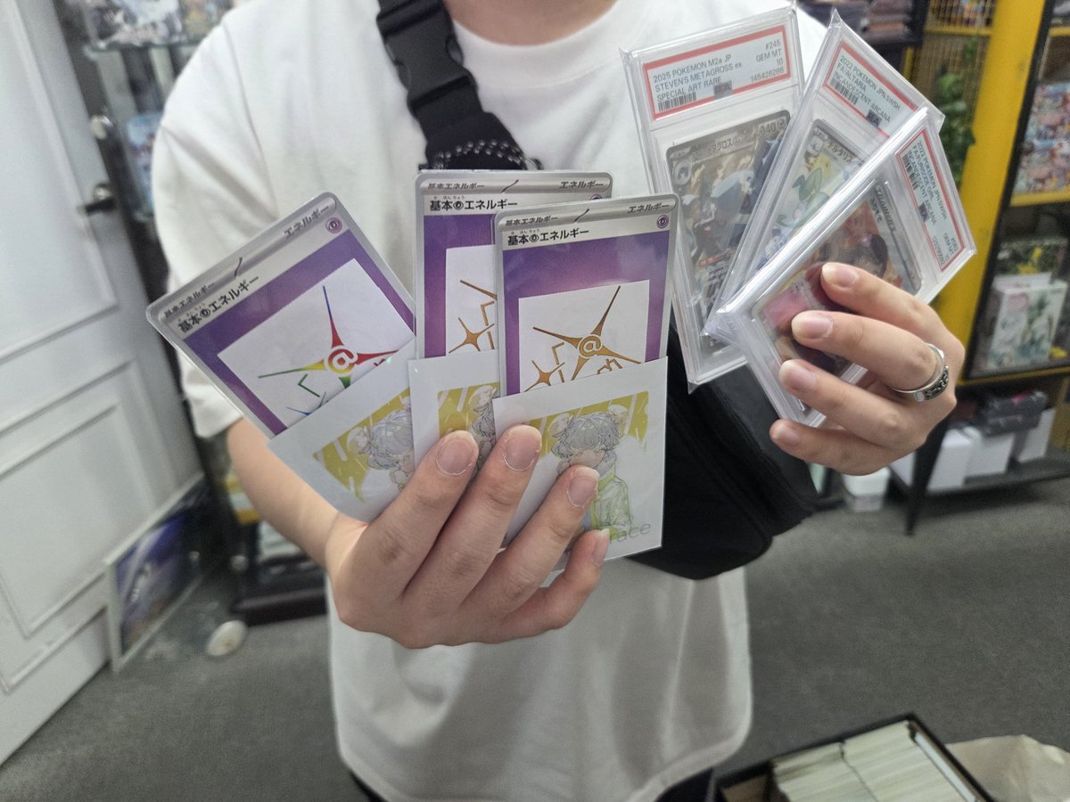 cardshop_start's tweet photo. スタートオリパ３口で上位全てでました！！
マジで初めての現象起きてビビリました…
おめでとうございます🥳🥳🥳 https://t.co/BaD94b7MSI