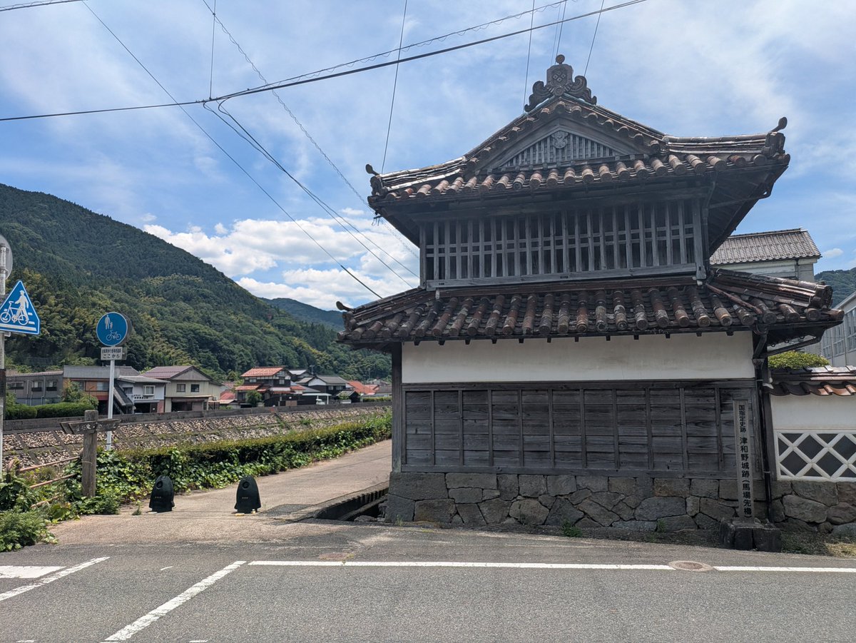 peter_tabitetsu's tweet photo. 津和野ええ街やねぇ♪
#2606旅　#津和野駅 https://t.co/TPFYGVfxvu
