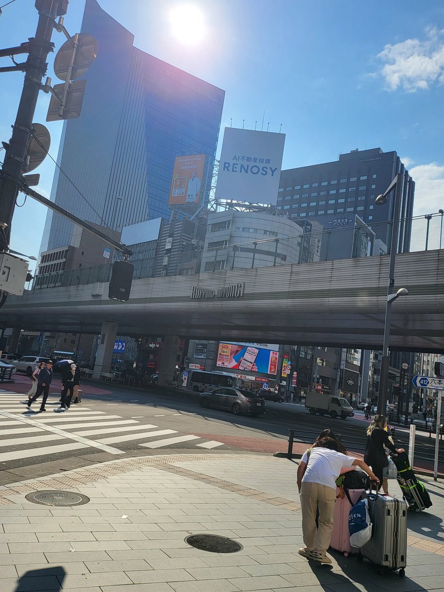 hidep8's tweet photo. 久しぶりの六本木😋 https://t.co/YVFmsF5Bn1
