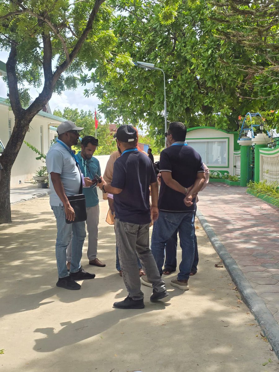 raees_muizzu's tweet photo. ދ. މީދޫކައުންސިލް ރައީސްގެ ރީ-އިލެކްޝަންގެ ވޯޓުލުން ކުރިއަށްދަނީ. https://t.co/N8WEE90JyK