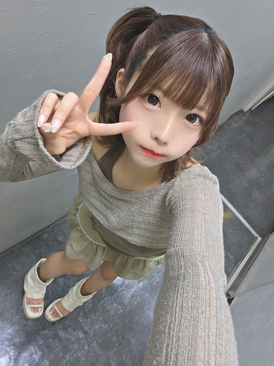 nyarome_cos's tweet photo. 当日券もあるのでぜひチェキも撮りに来てね💓 https://t.co/hHNgEClZgQ