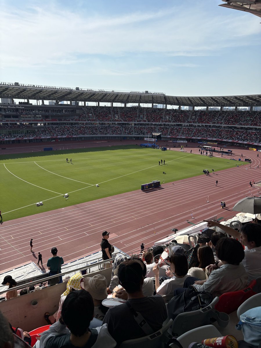 kyousukejp's tweet photo. 日本陸上なう。暑い https://t.co/PfrZ9kCMwb
