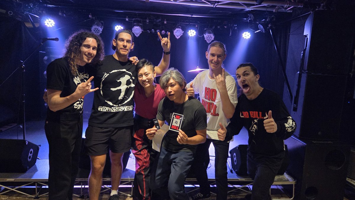 LIBEREAL0's tweet photo. NO BULL from Australia🇦🇺
めちゃくちゃかっこ良すぎた！
ごりっごりハードコアで全員イケメンてなんだこれ笑
マジで来なかった人かわいそう！
LIBEREALも世界に通じるイケメンバンド目指します💪笑

そしてギターのお兄さん玉ねぎGETおめ！！！！ https://t.co/sq6nyyBoHm