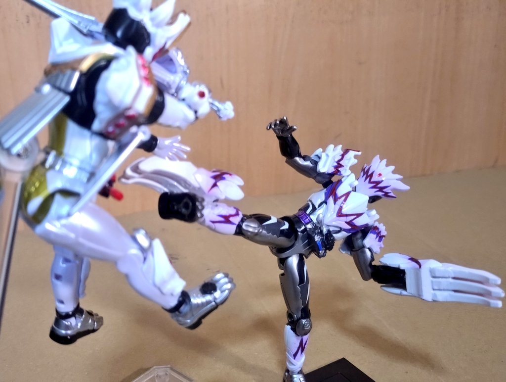ANKI913's tweet photo. #仮面ライダーカリエス C1
ポージング https://t.co/KWHQUyqjxj
