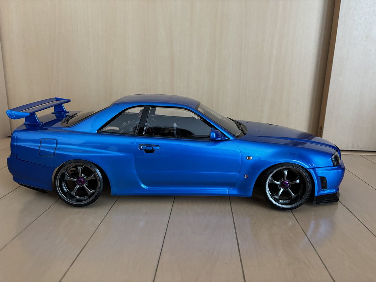 HZJ92571's tweet photo. 久々にドリラジのボディとホイール🛞を新調🎵
今回はkiller bodyのR34
ホイールはoverdoseのWORK VSKF

エアロに頼らずに純ベタstyleっす🎵

#killerbody 
#overdose https://t.co/3v3eyFSPHZ