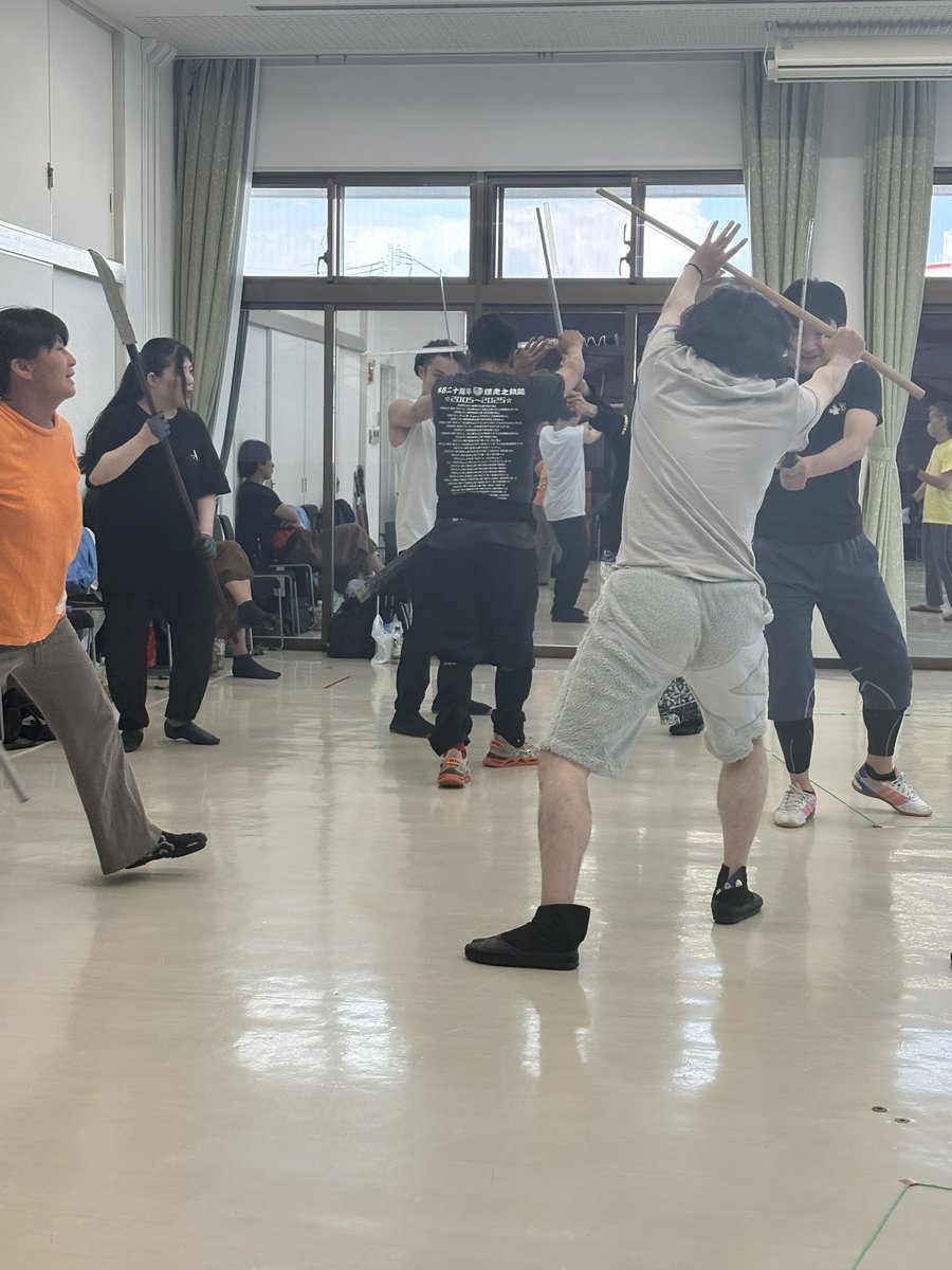 sword_works2012's tweet photo. #シンガンノギョクザ 
#SwordWorks 
今日は殺陣稽古の日です⚔️

剣やら槍やら、
大将戦やら団体戦やら。

目の忙しいシーンになりそうです！！
（すてら）

公演詳細▶︎https://t.co/XSAfPIH7tz https://t.co/Q549hOlsOj