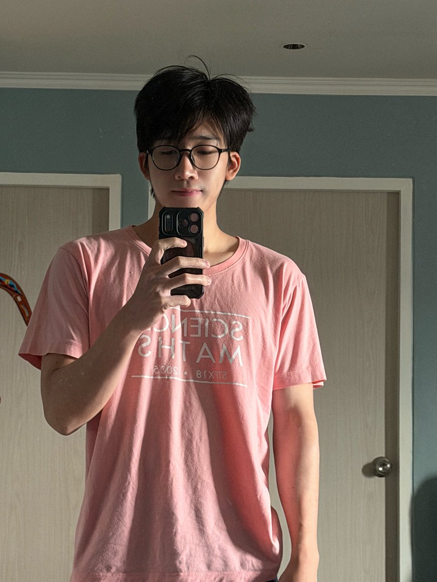 PannBs's tweet photo. สระผมด่วน https://t.co/SvMLPxBORs