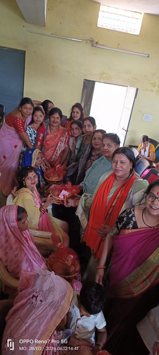 UpadhyaAlka's tweet photo. 🙏गोद भराई
#चरैवेति_चरैवेति 
#12YearsOfSeva 
#SHRI_NARENDRA_MODI_JI 
#PMO_India 
#सेवा सुशासन पखवाड़ा# https://t.co/9ZQJ4zRgiY