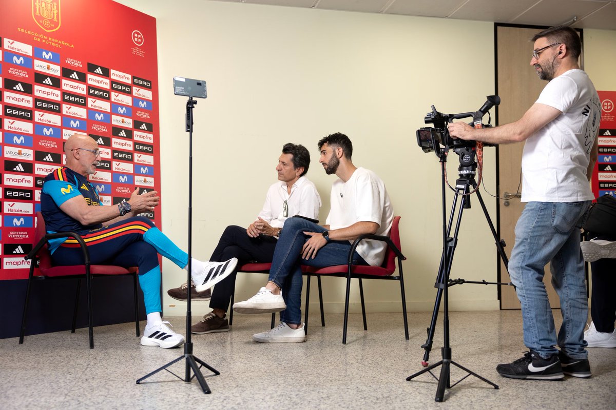 FCB World tweet media