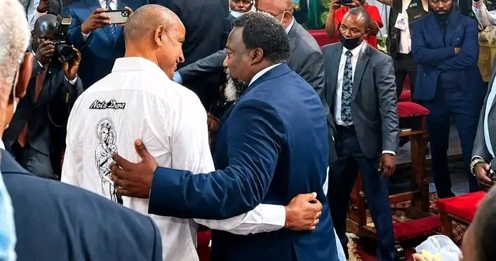 crocs_vibes's tweet photo. Joseph Kabila et Moïse katumbi sont le seuls espoir du peuple congolais, il y'aura pas de Troisième mandant pour Félix tshisekedi  néanmoins moins que Kabila n'existe pas 🎯 https://t.co/lEk7pYA89y
