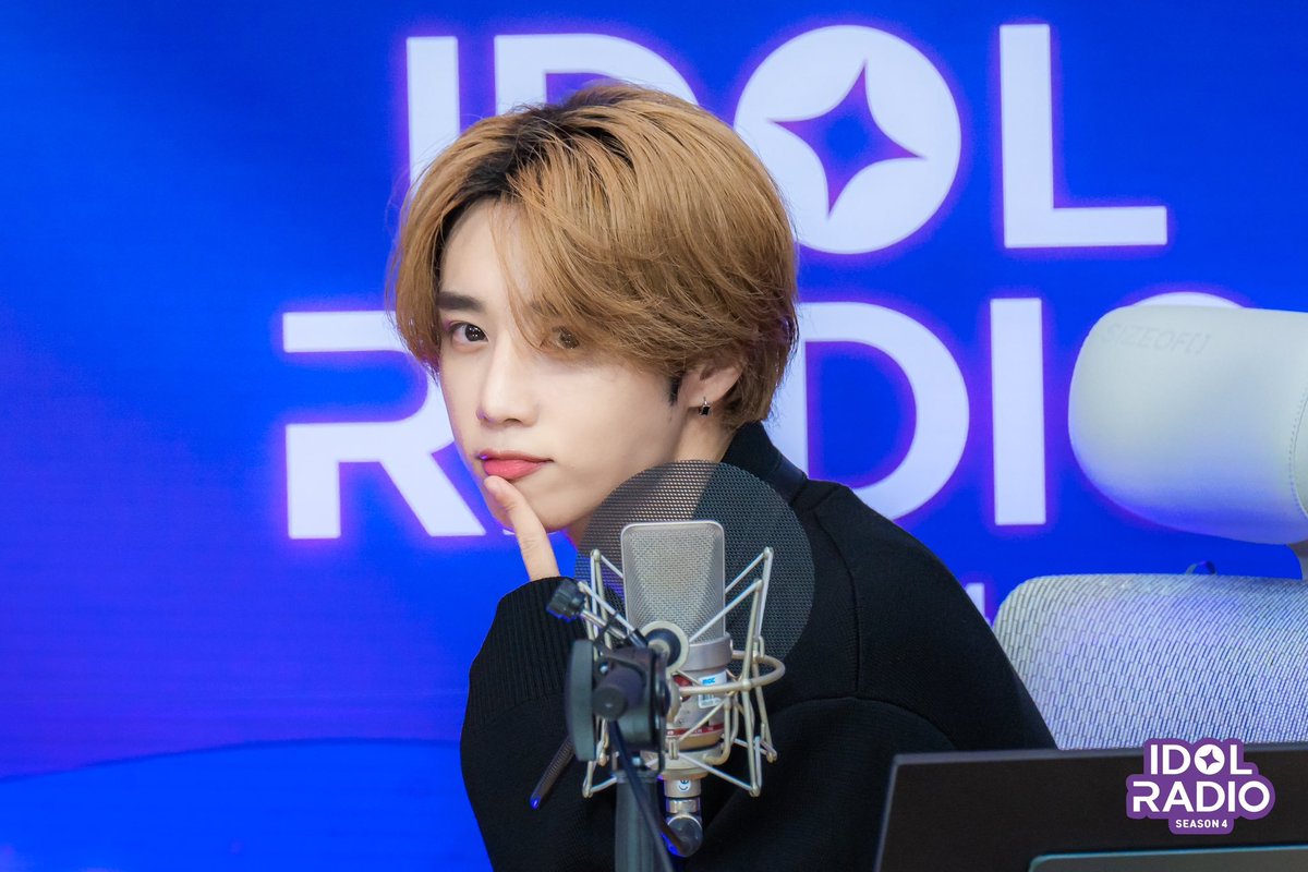 yufumn's tweet photo. I settled behind the microphone with a playful composure, letting charm and confidence flow in equal measure. I keep the mood light, the gestures effortless, and the energy warm, turning an ordinary moment into something memorable with nothing more than a glance and a smile. https://t.co/xhnGbaihU3