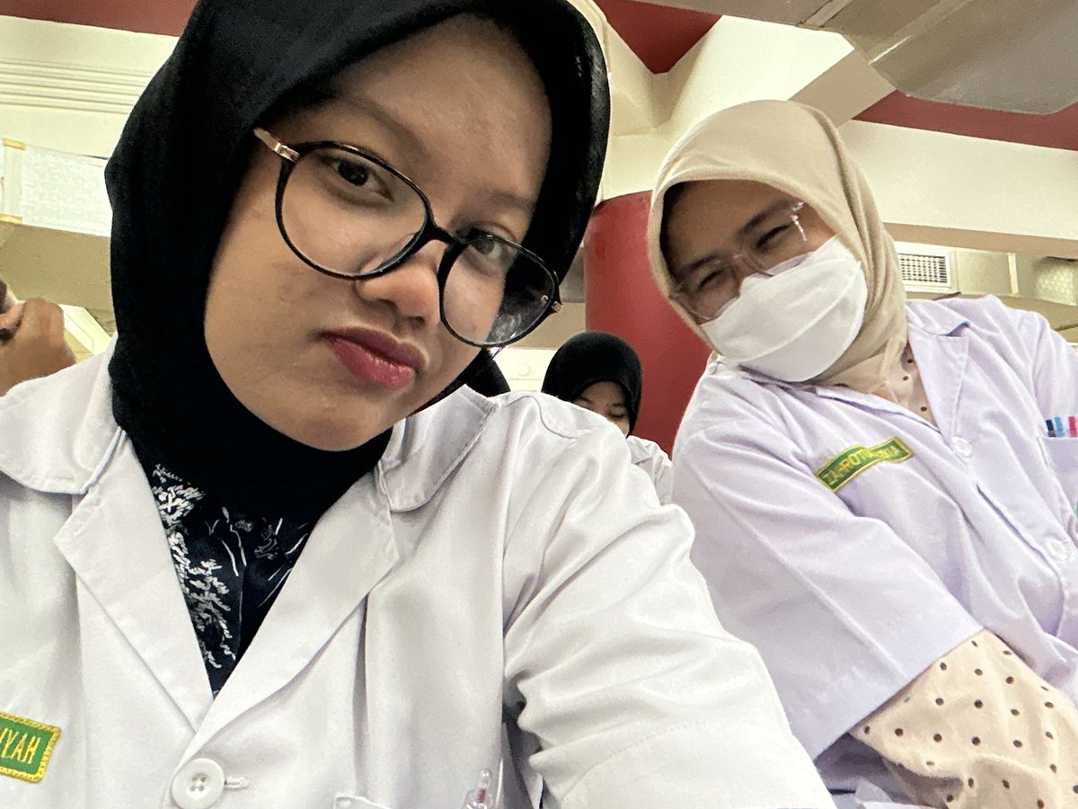 vanellopvey's tweet photo. semangat trs yeah imups 😞🤏🏻 https://t.co/x0BRoisNsn