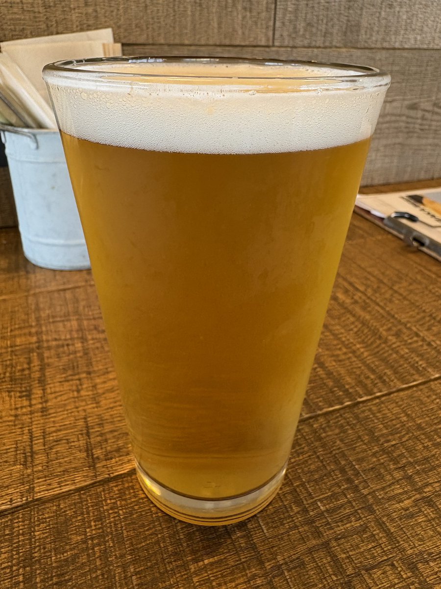 tosamaya's tweet photo. 帰りにちょいとビール…と
#Btaps さんに寄ったら!
大好きすぎる!!
#甜麻季節 が!!!
繋がっていたよ!!!!!
#鎌倉ビール https://t.co/9C8r1D4APw