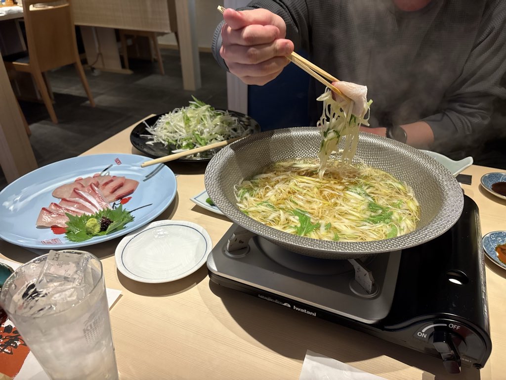 CandoFort's tweet photo. とりあえず16時から一軒目 https://t.co/KPDP3oq3e3