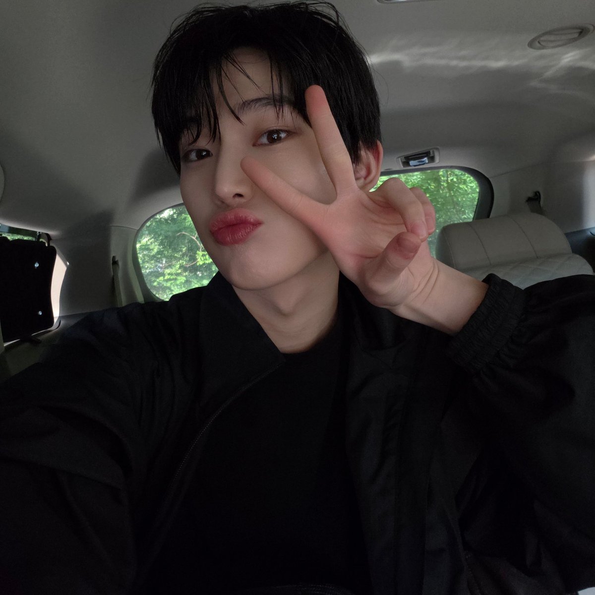 ssunchichi's tweet photo. 요즘 자꾸 한선우 강림하시네

#선우 #sunoo https://t.co/B3tkAv9zUH