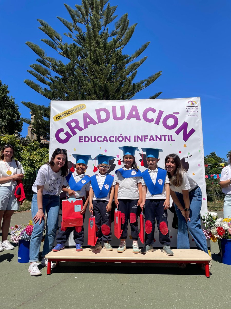 codemagijon's tweet photo. Maravillosa jornada la vivida ayer en Contrueces ☀️con la celebración de las Fiestas Colegiales de Infantil #Codema Celebración religiosa, juegos, carreras y broche de oro en la graduación 👨🎓 👩🎓 del
alumnado de 3º #SomosFamilia #SomosCodema https://t.co/u22wE7r9pp