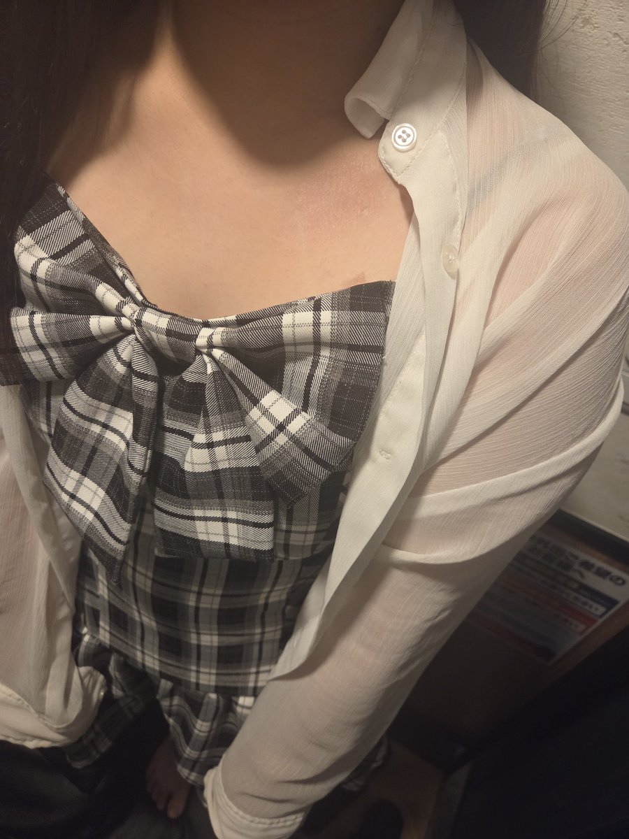 siosato5555's tweet photo. 今日はすずちゃんに会い��した
全然P活とかしてなさそうな可憐な感じ！！髪もきれいだし服もオシャレだしめちゃめちゃテンション上がる！
また今度もお願いします！！ https://t.co/yNDXhvCsvJ