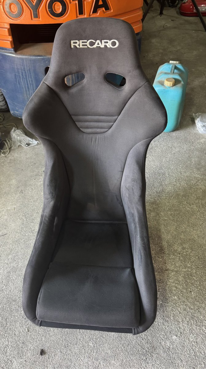 MettyaWakaru_'s tweet photo. 【再掲】
RECAROシート売ります
①RECARO SR-7 ASM IS-11 BK/BK
8万円
② RECARO RS-G
NDロードスター乗り限定でカワイ製作所のシートレール付けます。
8万円
愛知県弥富市まで引取り限定
(近場なら配達要相談)
①②セットなら15万でOK
#売ります
#RECARO https://t.co/Tq2SsVPiQz