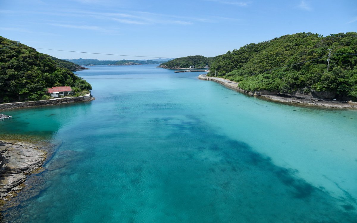 mizunashi2857's tweet photo. 長崎県対馬市、赤島。
晴天のもと、この青が見たかった。 https://t.co/XRC7jl6RUa
