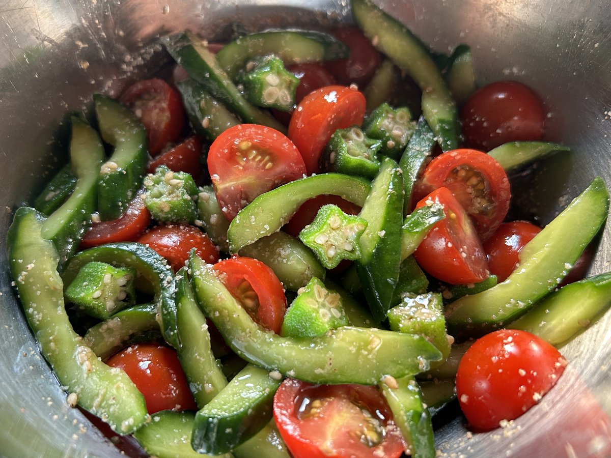 SW_Chief's tweet photo. 夏野菜の中華サラダ
ミニトマトときゅうりとオクラで簡単に作れます
https://t.co/hUV0kDQsyY https://t.co/t49DStOVdw