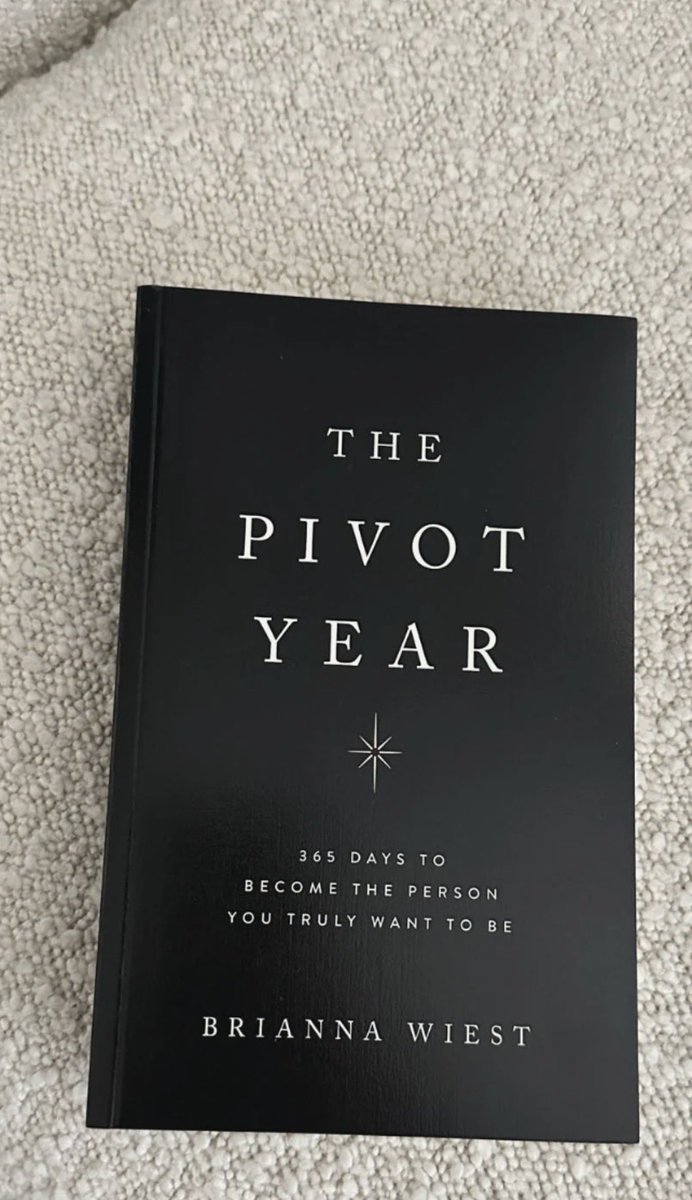 DrAliAlmansour's tweet photo. من كتاب The Pivot Year:

"قصتك ليست للجميع. إذا لم يثبتوا أنهم يستمعون إليك ويتفهمونك، فلستَ مُلزماً بمشاركة أدق تفاصيل حياتك معهم. هناك أمورٌ يحق لك الاحتفاظ بها سرية، أمورٌ يحق لك إبقاؤها طي الكتمان. هذا ليس إنكاراً لذاتك، بل هو حمايةٌ لها. هو تذكيرٌ لنفسك بأنه في عالمٍ بات فيه نشر كل تفاصيل حياتك أمراً شائعاً، فلا بأس من التمييز. لا بأس من أن تكون واعياً في اختيار من يطلع على أسرارك"

بريانا ويست
