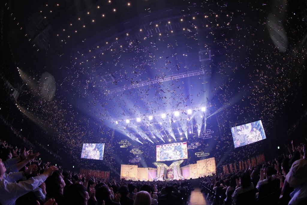 shumatsu_y's tweet photo. M-1グランプリ2025 スペシャルツアーファイナル ARIAKE公演、ご来場有難うございました！！

ツアー初の取組で、
神戸・有明の2会場4公演での開催で本当に沢山のお客様にご来場頂き感謝申し上げます。

並びに、素敵な空間を作り上げて頂いた各スタッフの皆様、本当にお疲れ様でした！

これにてM-1グランプリ2025スペシャルツアーは終了です！
来年はどんなメンバーと全国各地に笑いを届けられるのか今から本当に楽しみです。

漫才万歳！

#M1ツアー
#M1グランプリ