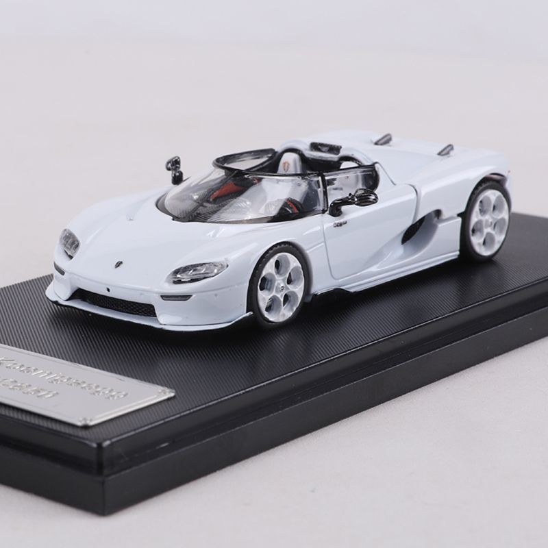 ModelCarKings's tweet photo. Everyone said the manual was dead. Koenigsegg gave the CC850 a gearbox that is both 6-speed manual and 9-speed auto in one. A tiny Swedish team still out-engineering the giants.
#Koenigsegg #Diecast #ScaleModels https://t.co/0gVVg0s1sY