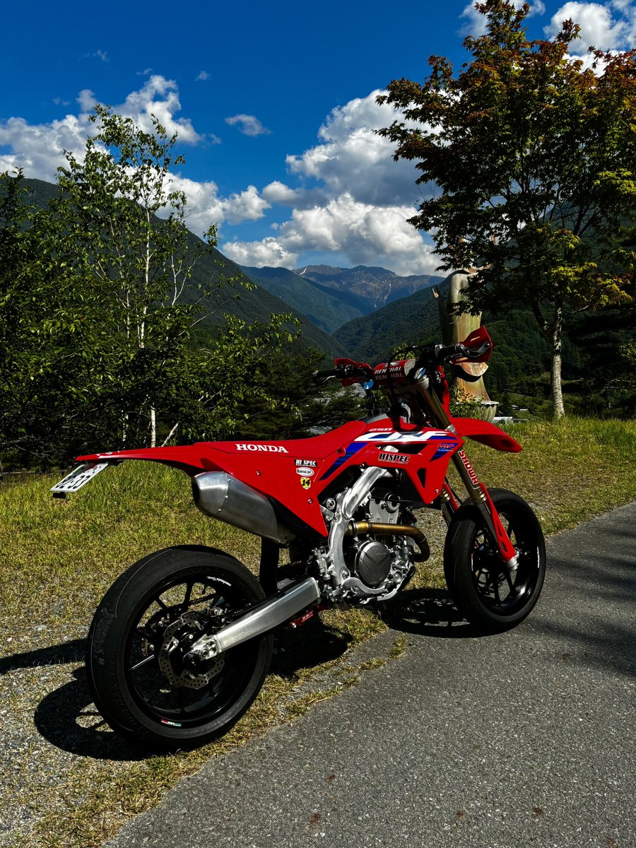 HISPEC01's tweet photo. 久しぶりのモタード👍
#CRF250R
#モタード https://t.co/z5ofvqayPm
