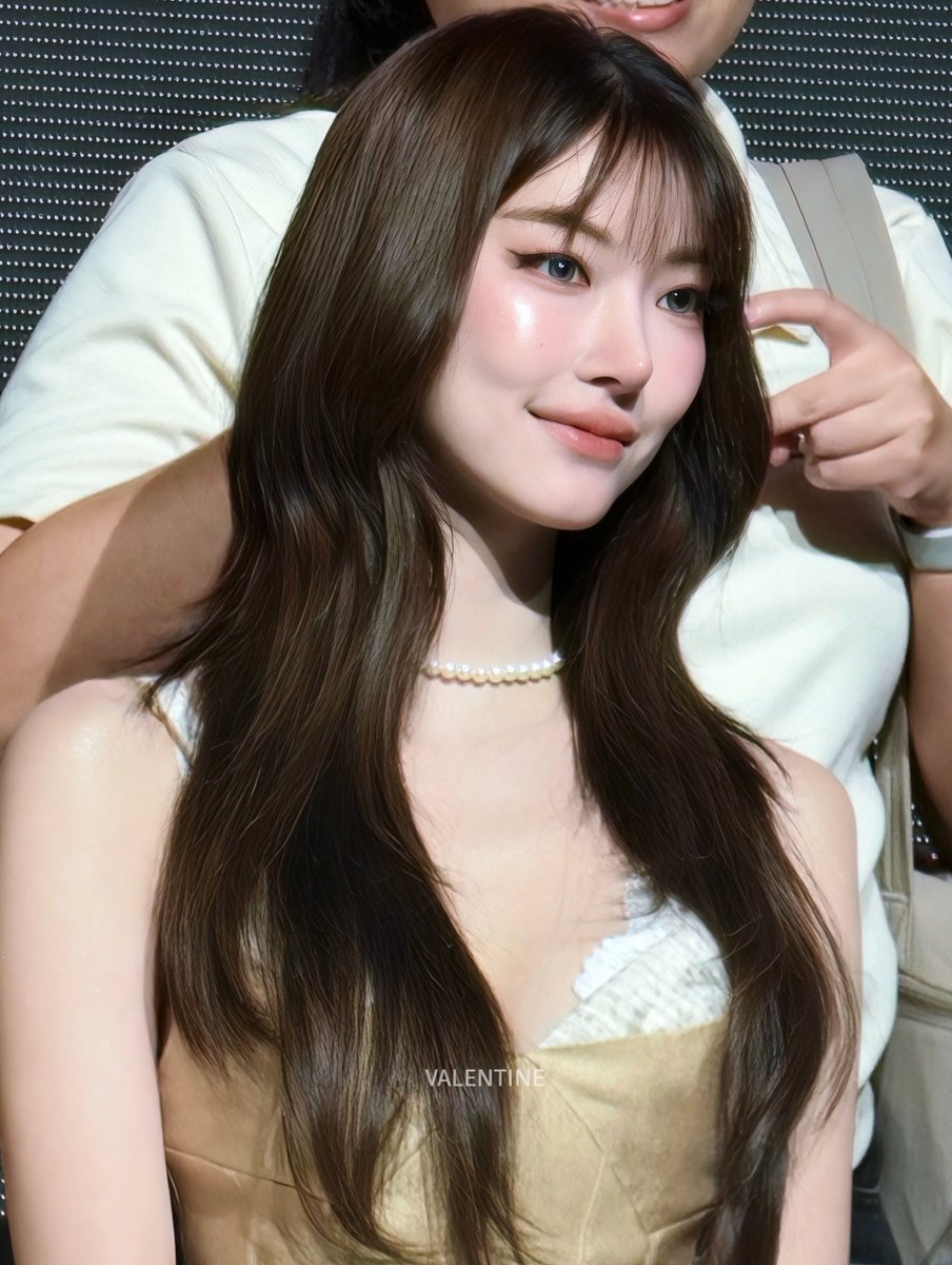 febporary's tweet photo. โห จิงจิงยูมีอยู่จริงไหม 🫠🫠🫠🫠🫠

JANJINGJING FIRST BLOOM 
#BBFanFest2026D1 https://t.co/Jbb8cgmQWC